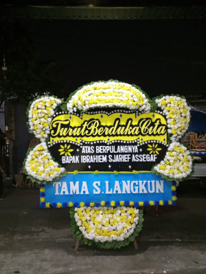 Papan Bunga Duka di Taraju